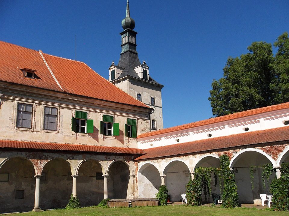 Uherčice Chateau