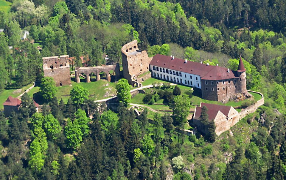 Velhartice Castle
