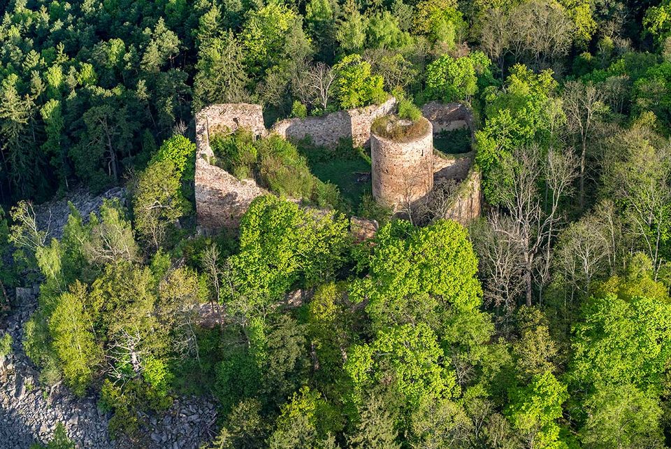 Valdek Castle